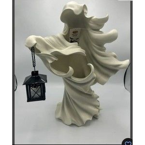 Cracker Barrel New In Box 2023 Halloween White Resin Ghost with Lantern 18" NWT